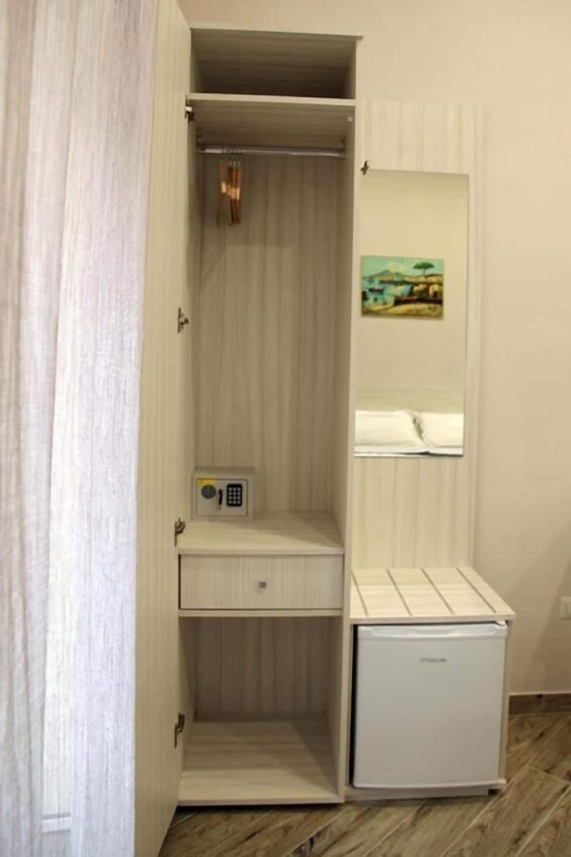 Ferrovia 3* Neapel